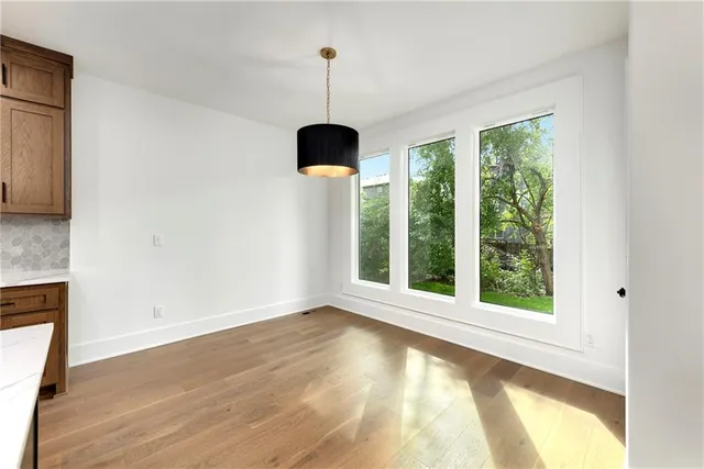 $619,000 | 3932 Southwest Flintrock Drive, Lee's Summit, MO 64082