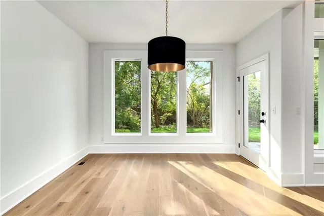 $619,000 | 3932 Southwest Flintrock Drive, Lee's Summit, MO 64082