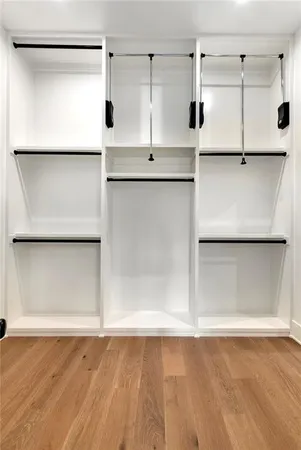 $619,000 | 3932 Southwest Flintrock Drive, Lee's Summit, MO 64082