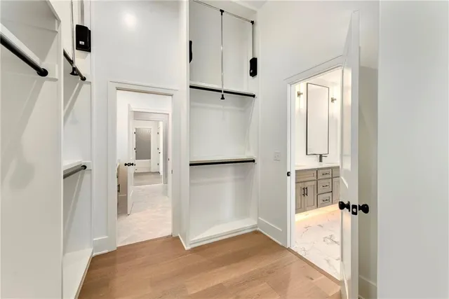 $619,000 | 3932 Southwest Flintrock Drive, Lee's Summit, MO 64082