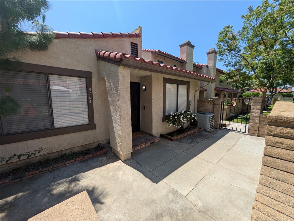9764 Louise Way Rancho Cucamonga, CA 91730 - Photo 5 of 31