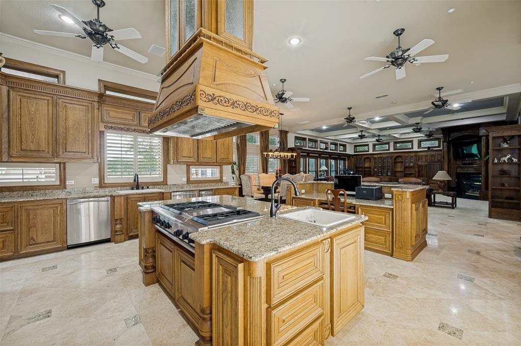 1634 Oak Ridge Drive Corinth, TX 76210 - Photo 11 of 40