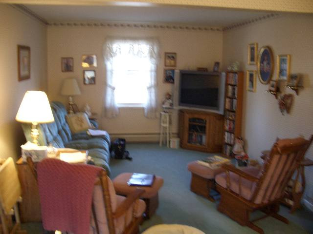 47 Meadowbrook Road Watervliet, NY 12189 - Photo 4 of 9 Photo 4