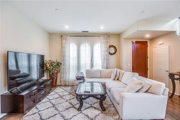 $4,840 | 20310 Paseo Los Arcos, Porter Ranch, CA 91326