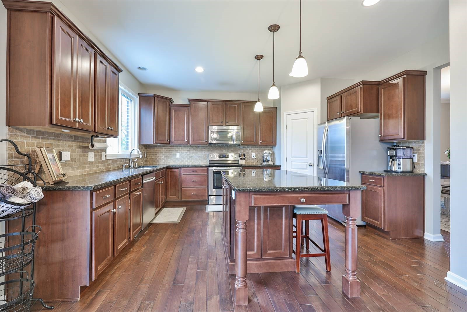725 Sandstone Ridge Newport, KY 41076 - Photo 16 of 46 Kitchen 3