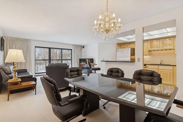 $300,000 | 2885 Knox Avenue South, Unit 404, Minneapolis, MN 55408