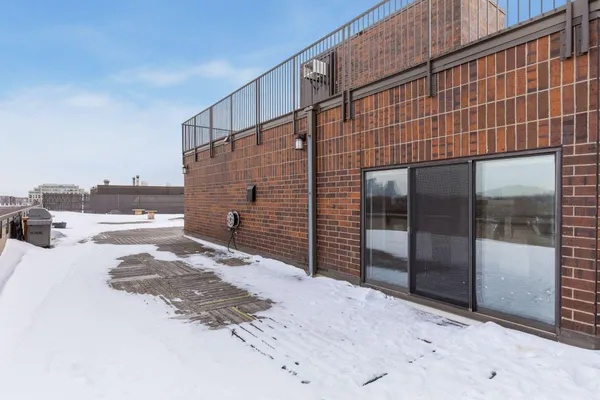$300,000 | 2885 Knox Avenue South, Unit 404, Minneapolis, MN 55408