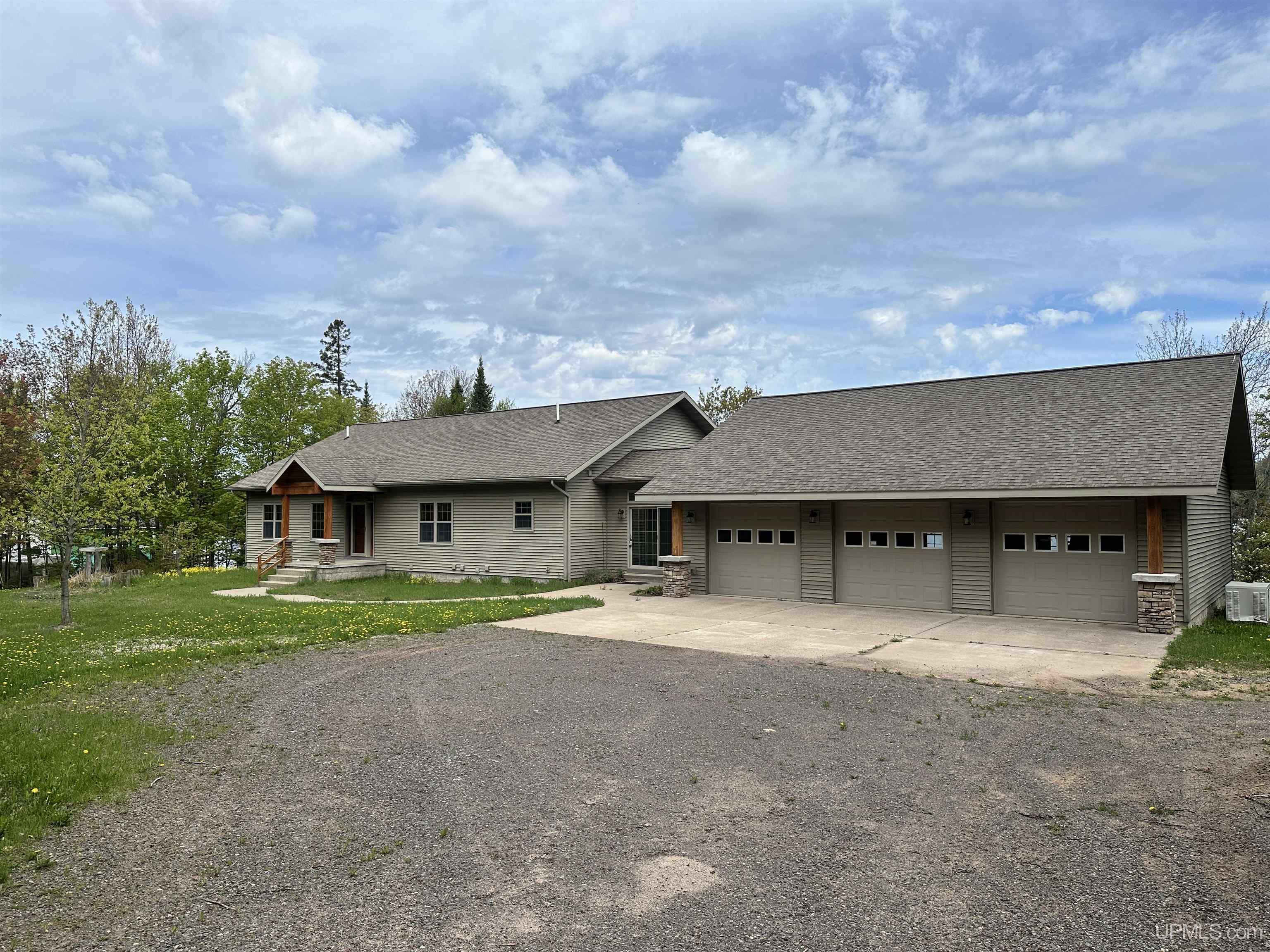 23 Chipman Drive Ishpeming, MI 49849 - Photo 2 of 92