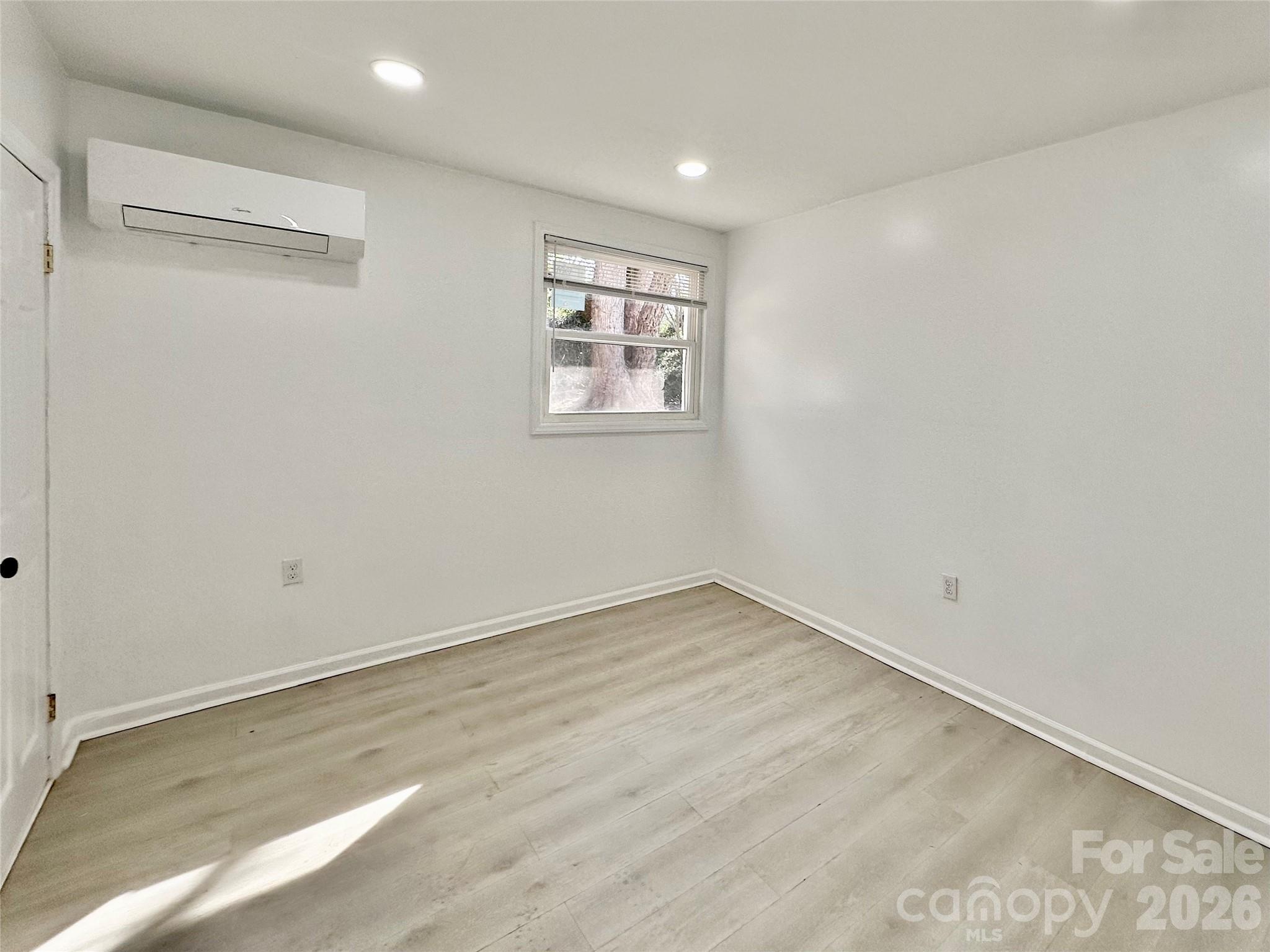 813 3rd St Place Southwest, Unit 13 Hickory, NC 28602 - Photo 11 of 14