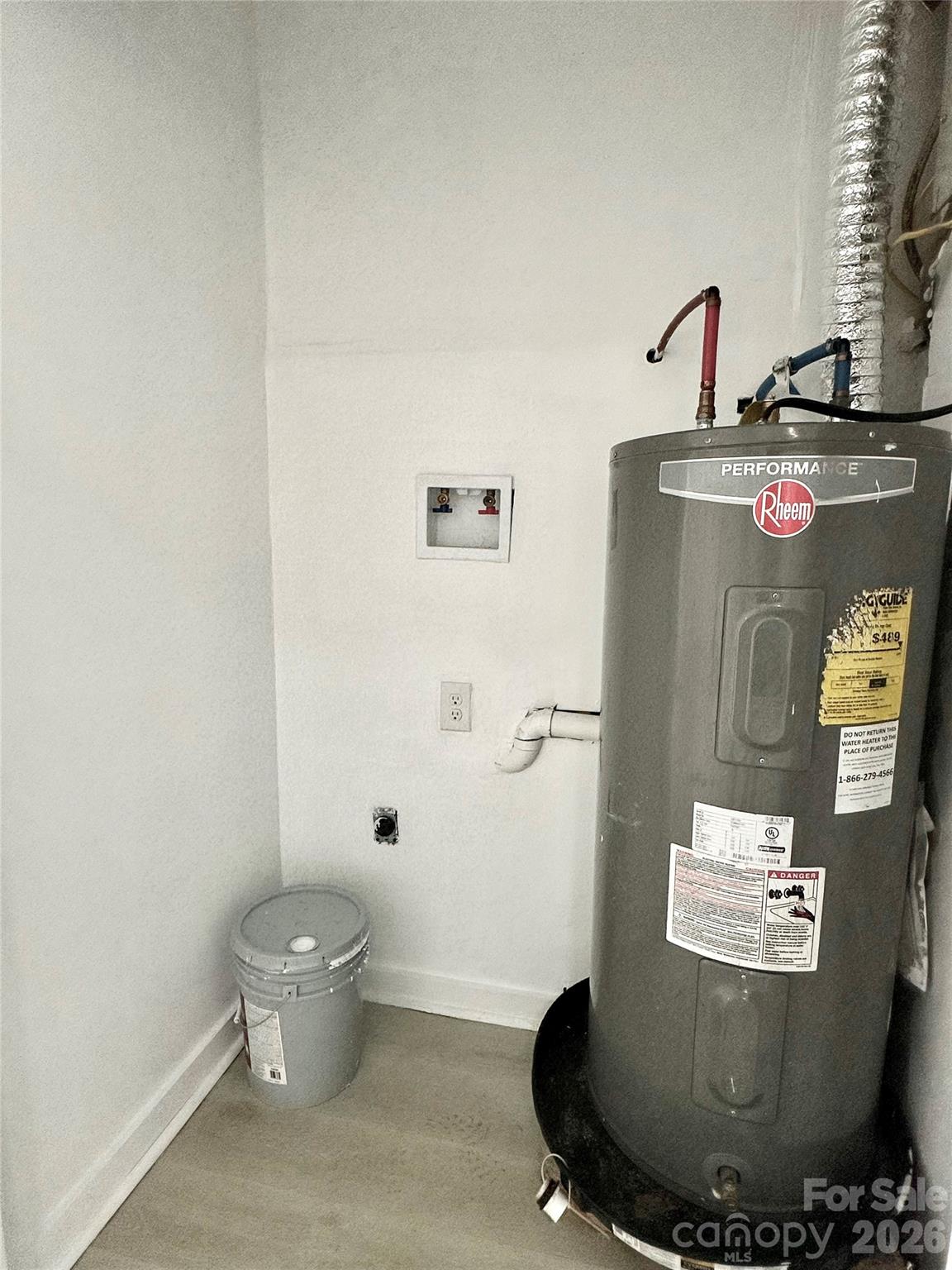 813 3rd St Place Southwest, Unit 13 Hickory, NC 28602 - Photo 12 of 14