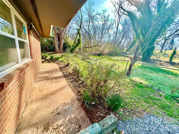 $349,900 | 813 3rd St Place Southwest, Unit 13, Hickory, NC 28602