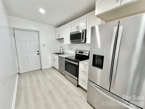 $349,900 | 813 3rd St Place Southwest, Unit 13, Hickory, NC 28602