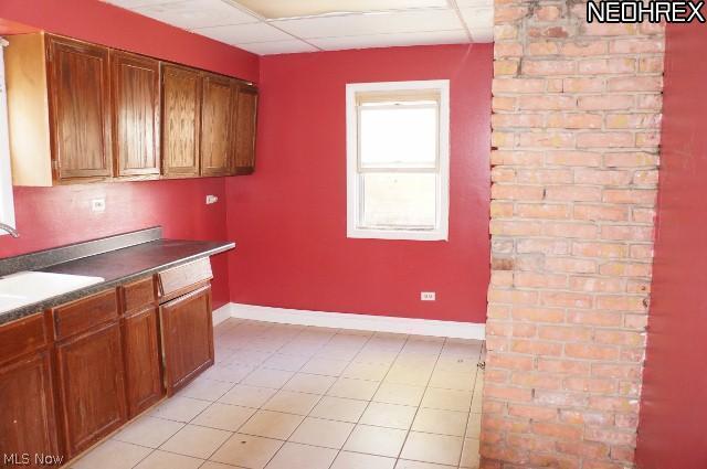 1839 Reyburn Road Cleveland, OH 44112 - Photo 3 of 7
