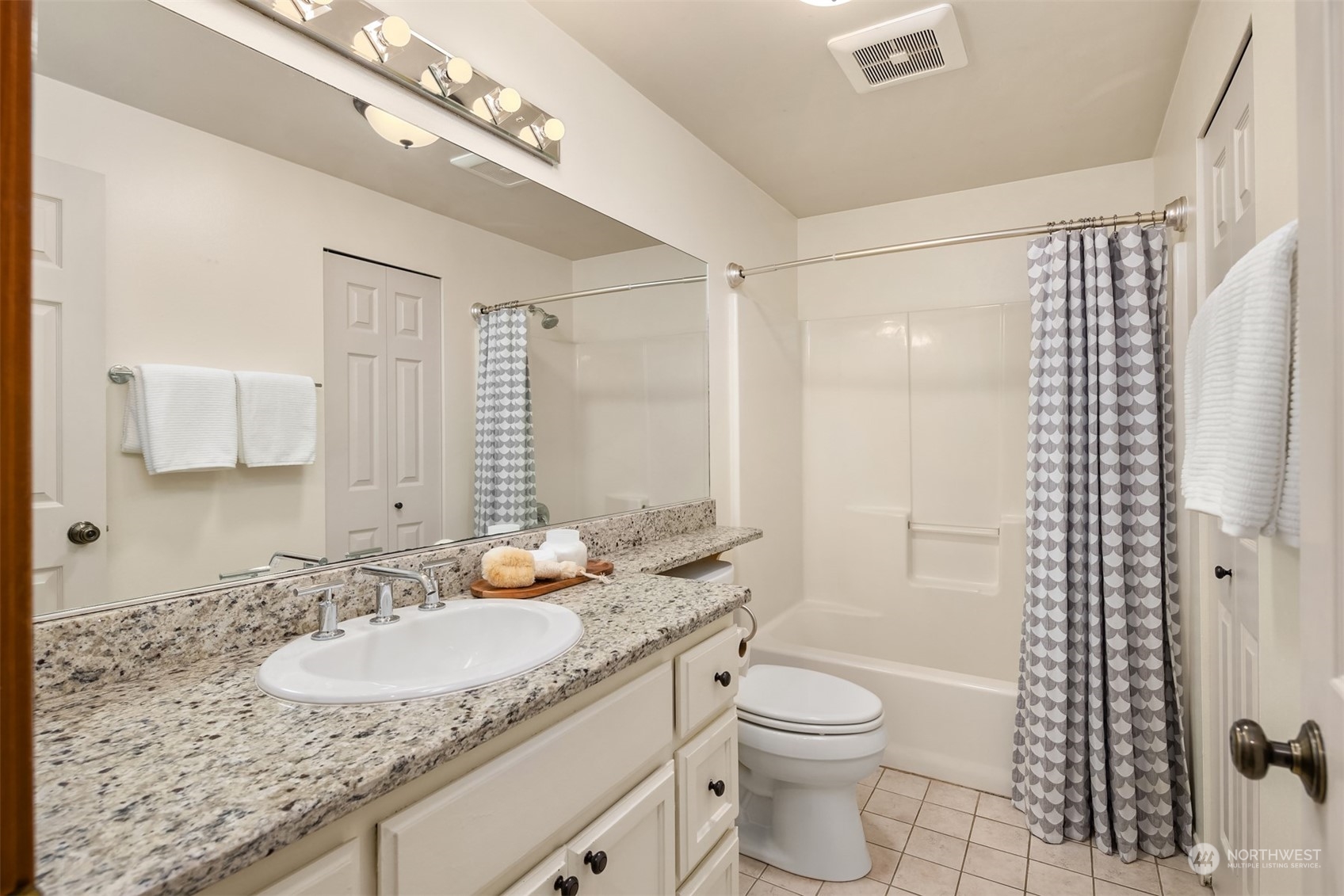 8305 Springridge Road Northeast Bainbridge Island, WA 98110 - Photo 27 of 39 Gallery Image 27