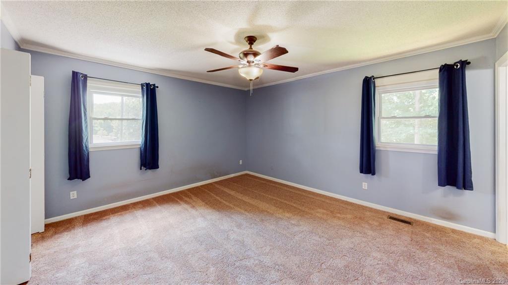 283 Liberty Road Candler, NC 28715 - Photo 15 of 35 Gallery Image 15