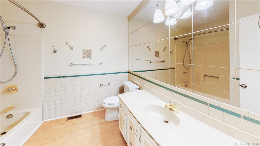 283 Liberty Road Candler, NC 28715 - Photo 20 of 35 Gallery Image 20