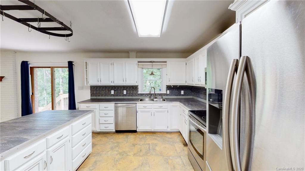 283 Liberty Road Candler, NC 28715 - Photo 7 of 35 Gallery Image 7