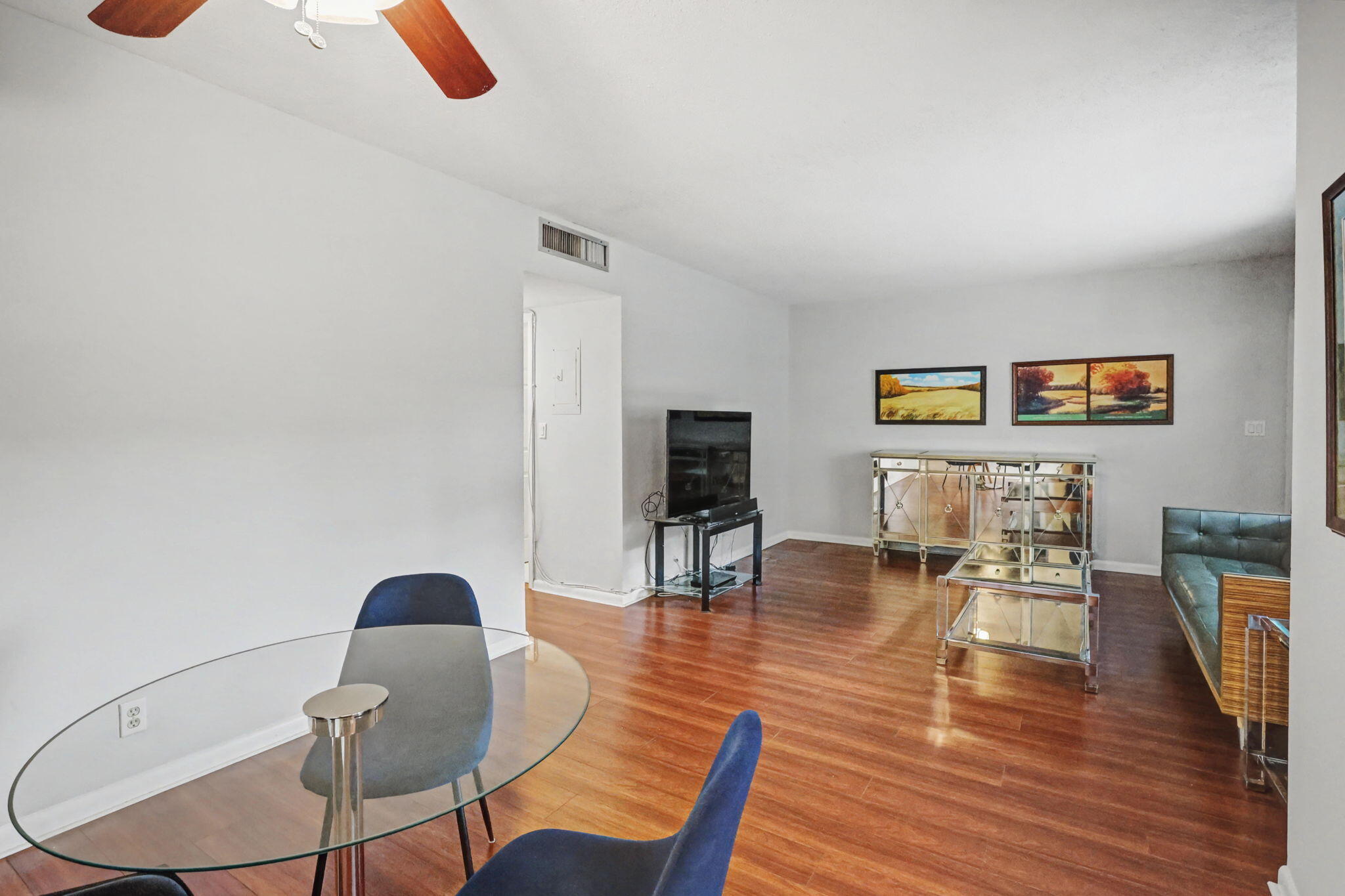 100 Royal Palm Way, Unit 303 Boca Raton, FL 33432 - Photo 14 of 35 a living room with furniture