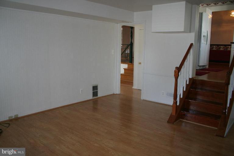 512 Madingley Road Linthicum Heights, MD 21090 - Photo 5 of 17 Family Room #2