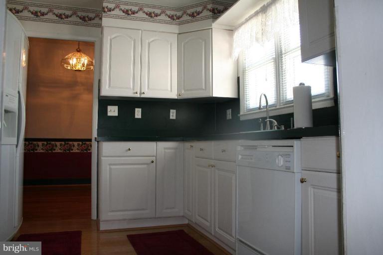 512 Madingley Road Linthicum Heights, MD 21090 - Photo 8 of 17 Kitchen #2