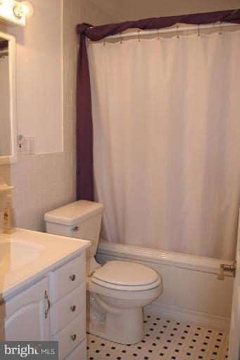 512 Madingley Road Linthicum Heights, MD 21090 - Photo 9 of 17 Bath #1