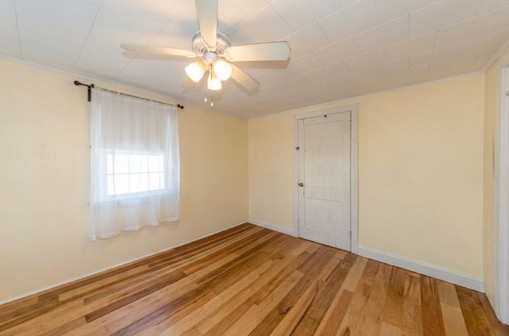 76 East Shore Road Holbrook, MA 02343 - Photo 9 of 23