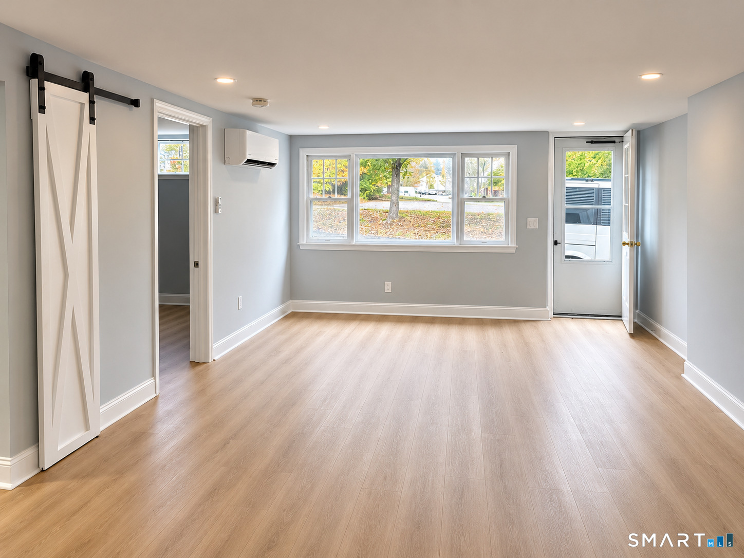 433 Federal Road Brookfield, CT 06804 - Photo 3 of 5 Gallery Image 3