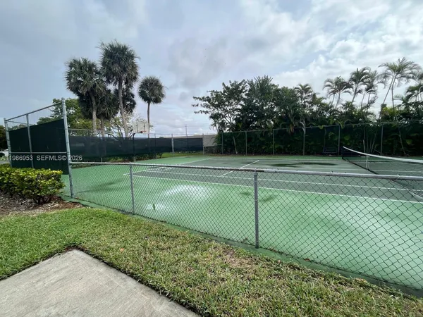 $4,000 | 5570 Southwest 70th Place South, Unit 5570, Miami, FL 33155