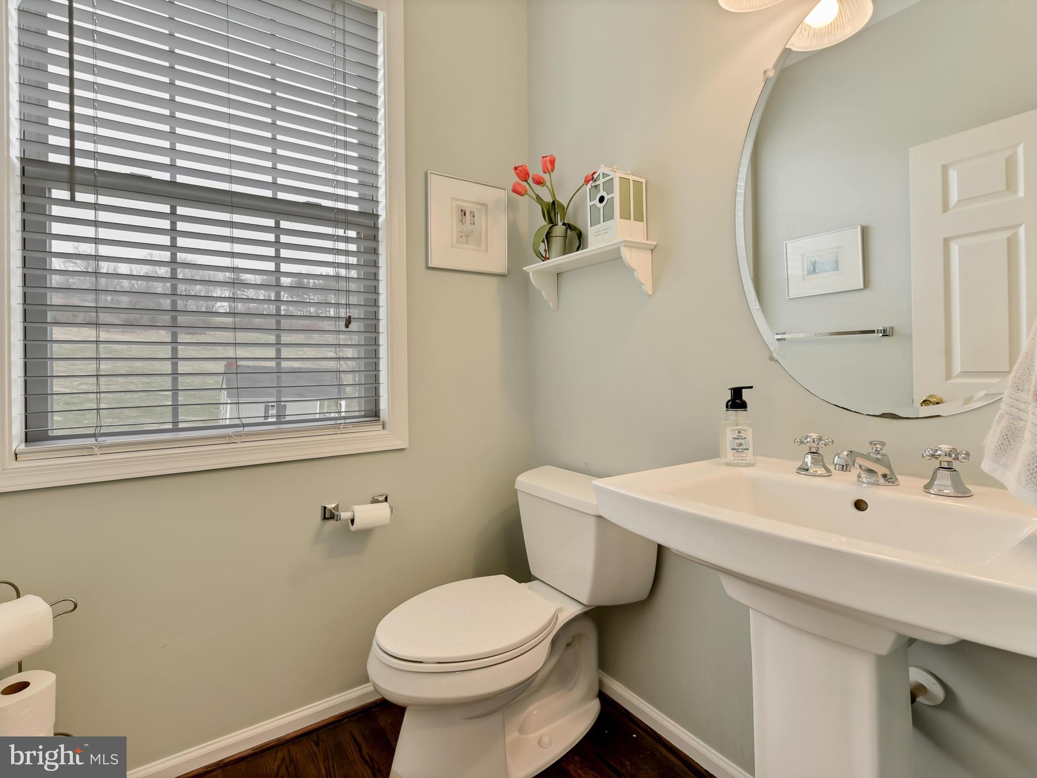 1834 Long Corner Road Mount Airy, MD 21771 - Photo 17 of 44 Main level half bath