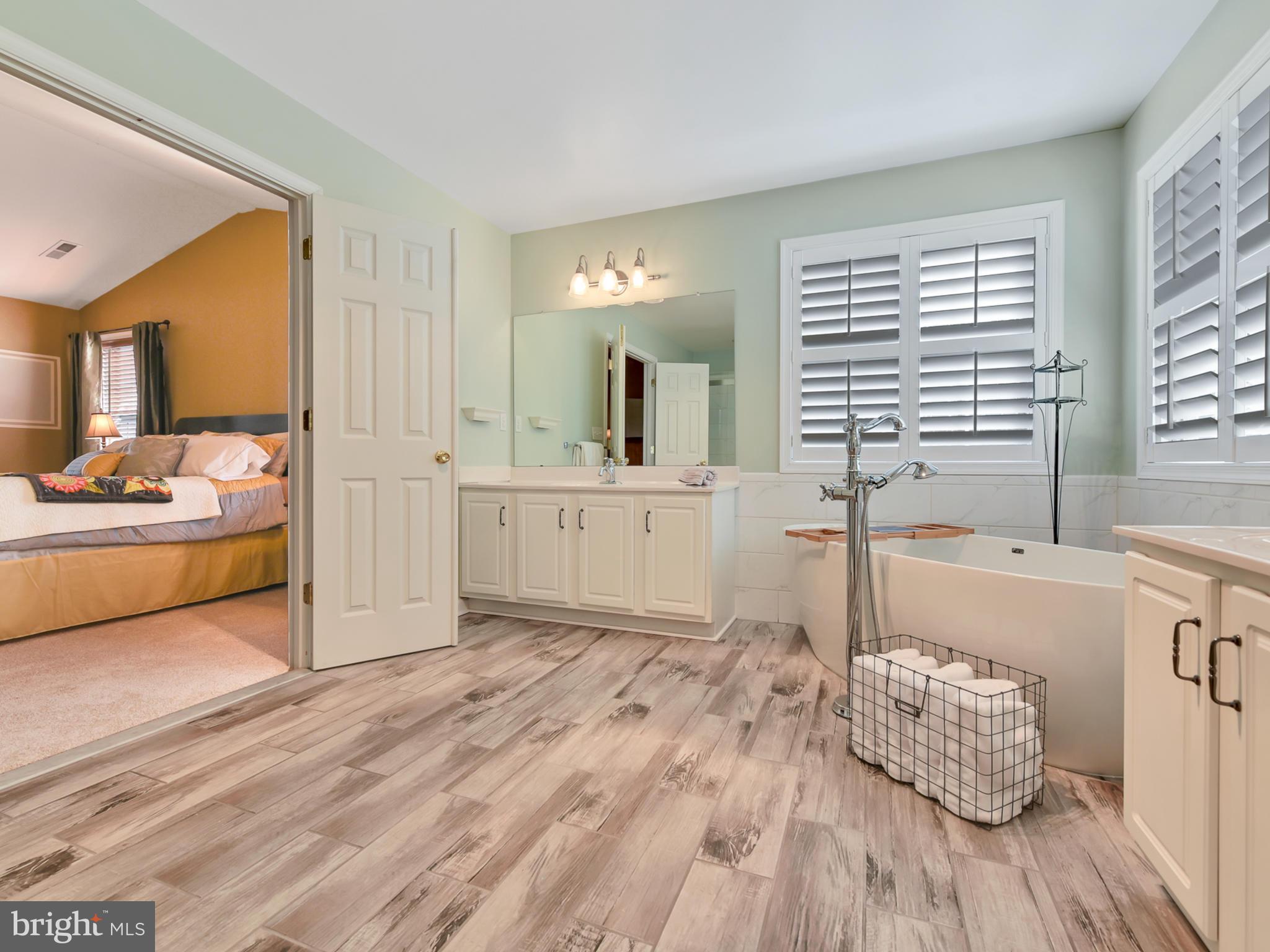1834 Long Corner Road Mount Airy, MD 21771 - Photo 22 of 44 Relax after a long day in this soaking tub.