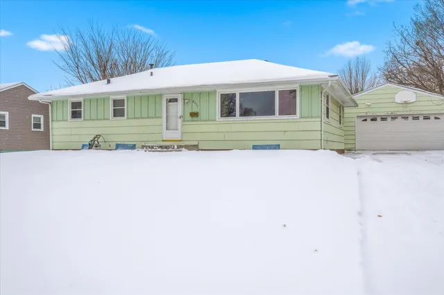 $249,900 | 6337 Indiana Avenue North, Brooklyn Center, MN 55429