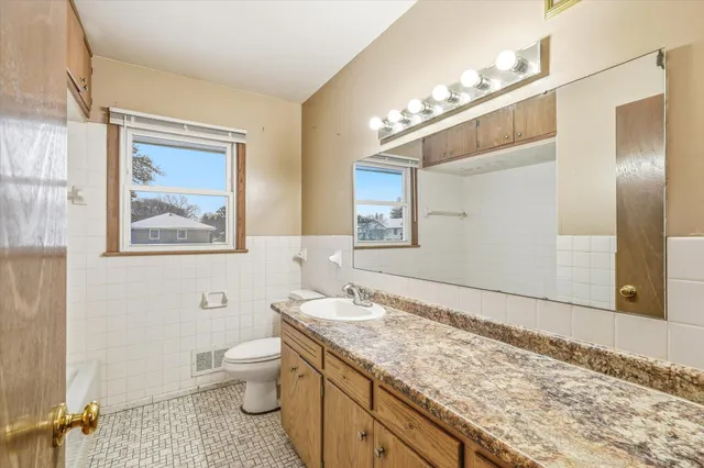 $249,900 | 6337 Indiana Avenue North, Brooklyn Center, MN 55429