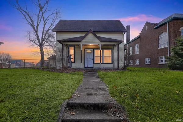 $139,999 | 602 East 2nd Street, Reynolds, IN 47980