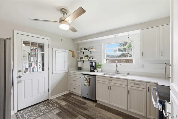 $239,900 | 105 Clark Lane, Camillus, NY 13031
