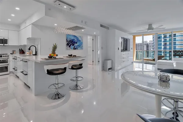 $4,800 | 2501 South Ocean Drive, Unit 1515, Hollywood, FL 33019