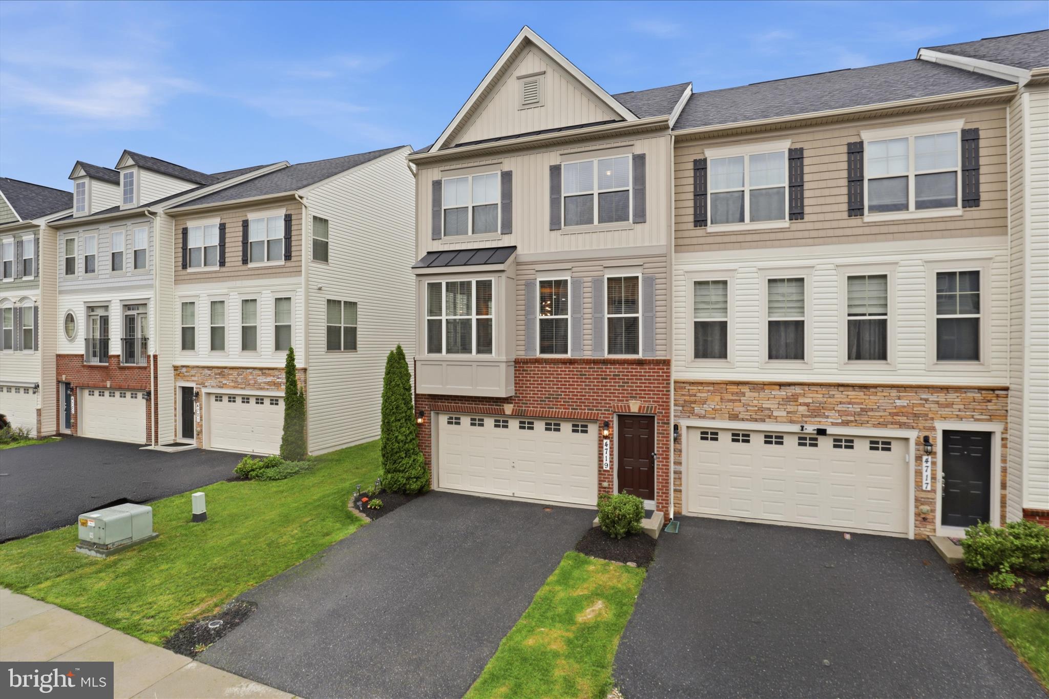 4719 Cambria Road Frederick, MD 21703 - Photo 3 of 44