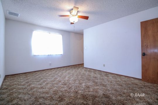 1716 Sunland Street Ridgecrest, CA 93555 - Photo 26 of 35