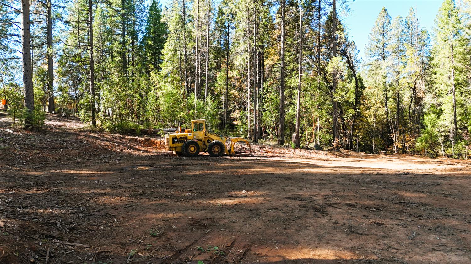 13492 Gracie Road Nevada City, CA 95959 - Photo 33 of 60 a car parked on the side of the road