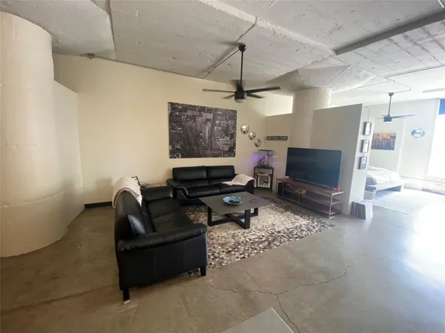 $215,000 | 1122 Jackson Street, Unit 303, Dallas, TX 75202