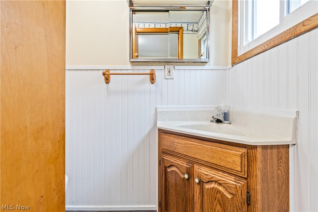 4734 Ridge Road Medina, OH 44256 - Photo 23 of 35