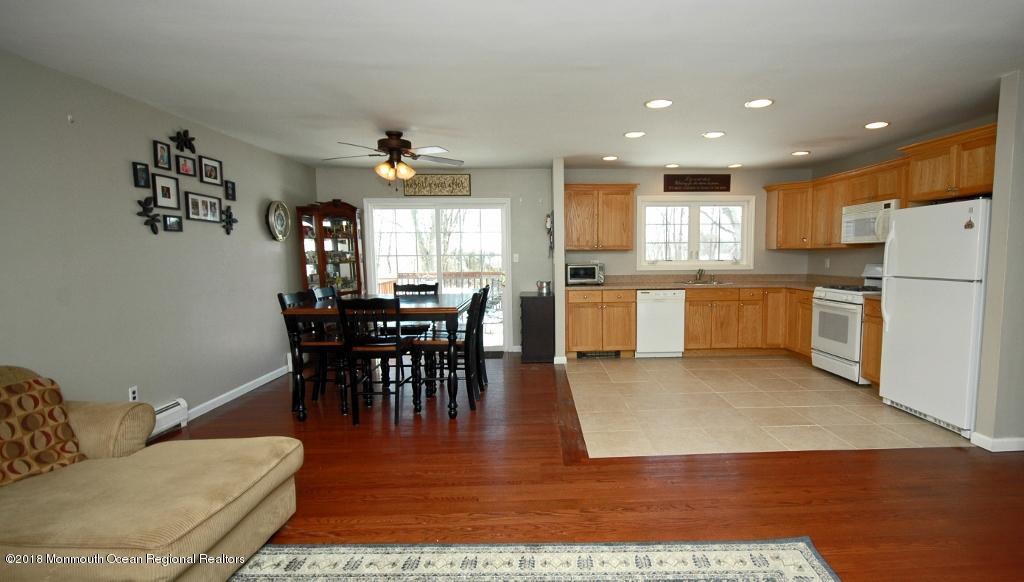 61 Yellow Meetinghouse Road Cream Ridge, NJ 08514 - Photo 4 of 31 DSC_0103 (1024x582)