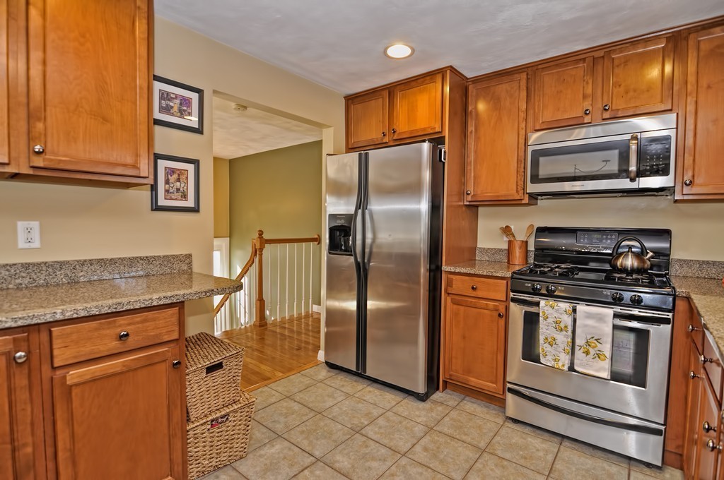 72 Pinecrest Road Holliston, MA 01746 - Photo 9 of 30 Gallery Image 9