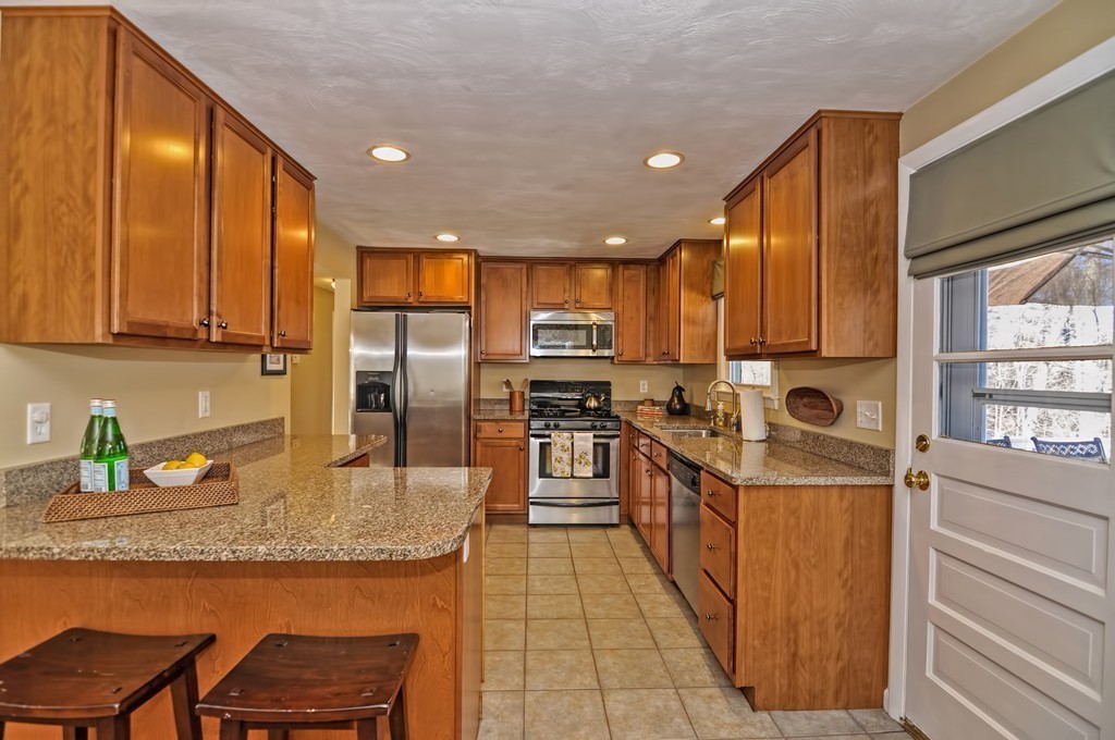 72 Pinecrest Road Holliston, MA 01746 - Photo 10 of 30 Gallery Image 10