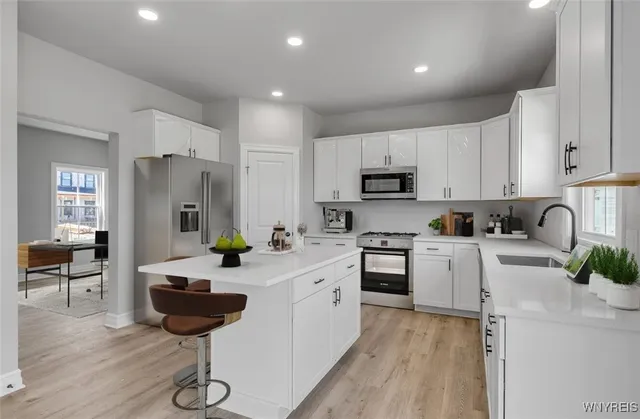 $539,900 | 5916 Collins Drive, Lockport Town, NY 14094