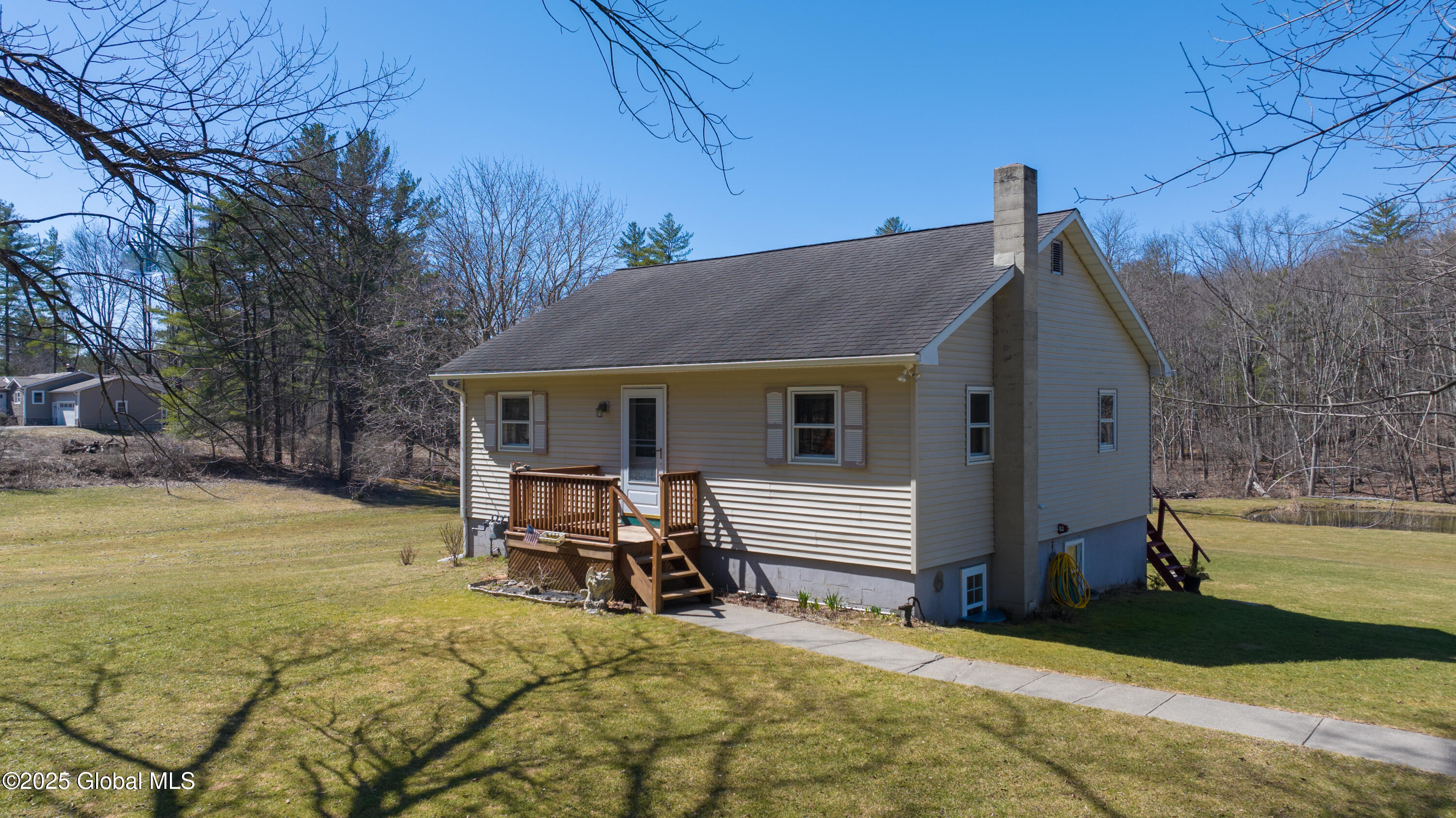 47 Ruggles Road Saratoga Springs, NY 12866 - Photo 3 of 62 DJI_20250321131134_0262_D