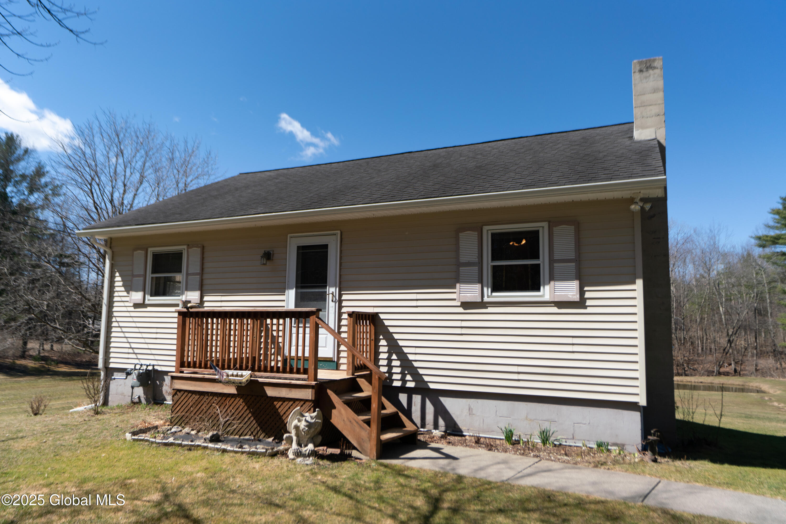47 Ruggles Road Saratoga Springs, NY 12866 - Photo 5 of 62 DSC02277