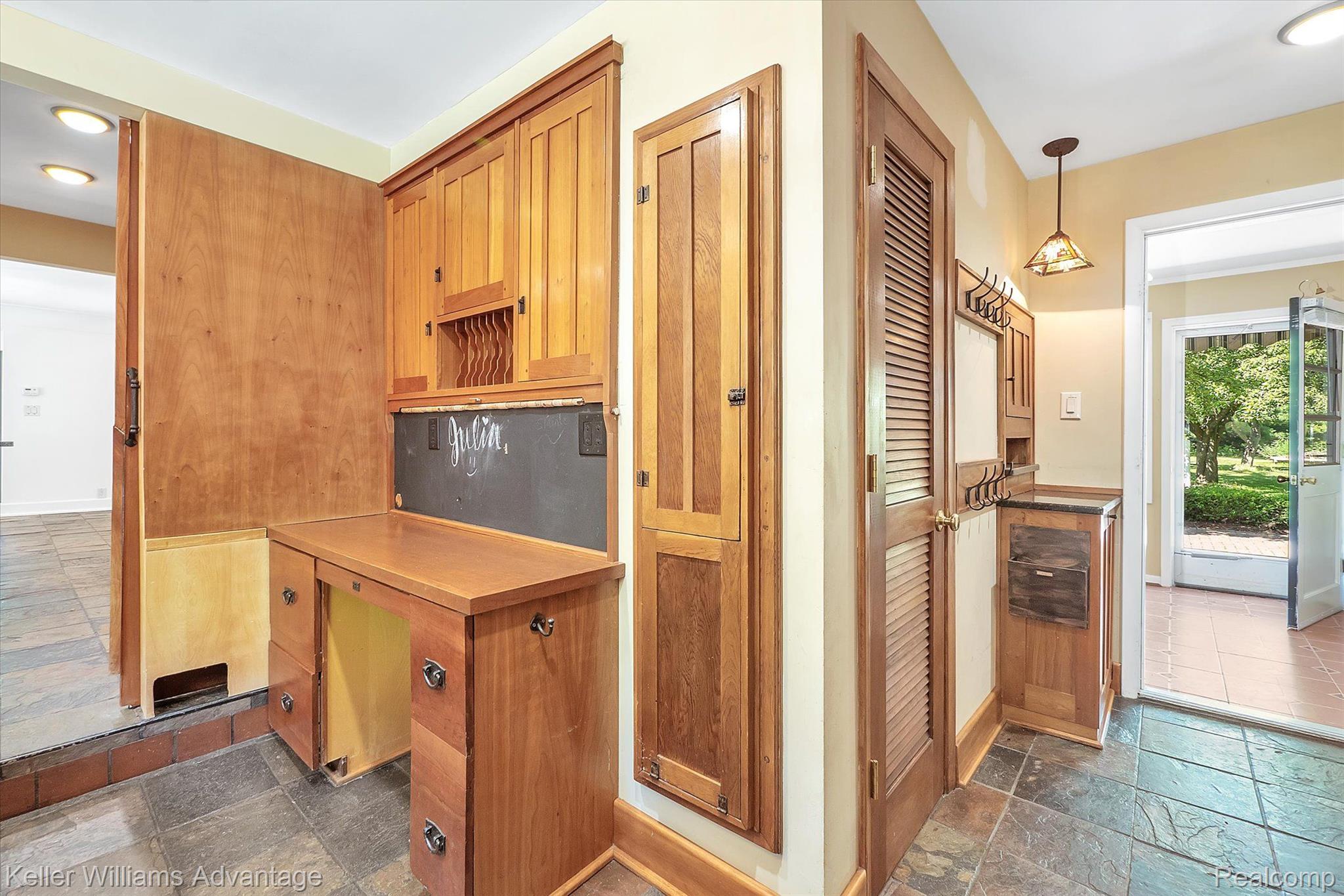 19049 Hannan Road New Boston, MI 48164 - Photo 36 of 68 Gallery Image 36