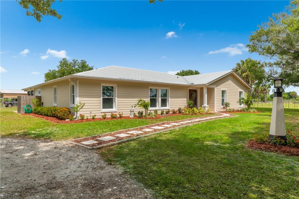 2405 Trowbridge Road Fort Pierce, FL 34945 - Photo 3 of 36 Gallery Image 3