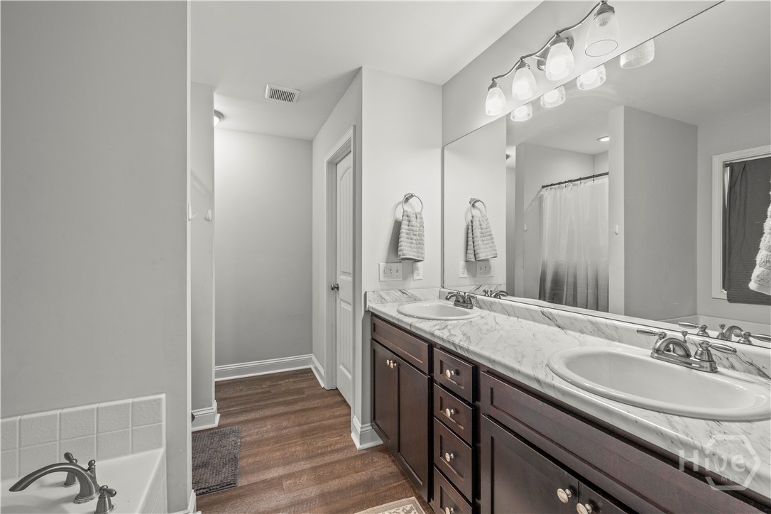 120 Brookstone Way Rincon, GA 31326 - Photo 23 of 31 Master Bath