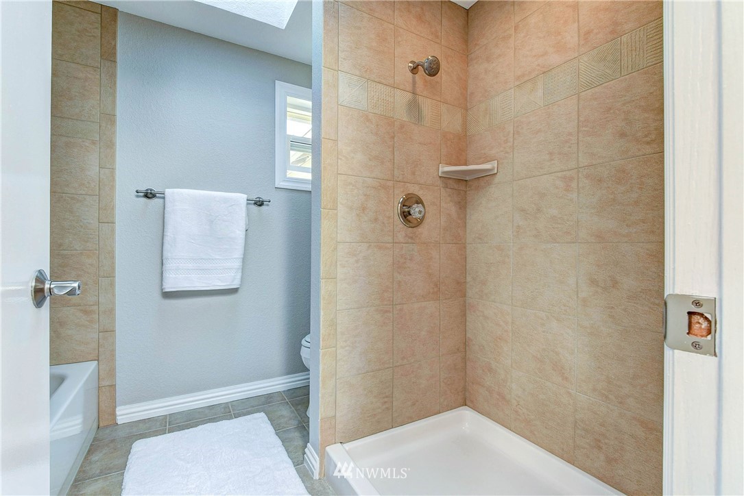 2106 186th Place Southeast Bothell, WA 98012 - Photo 15 of 25